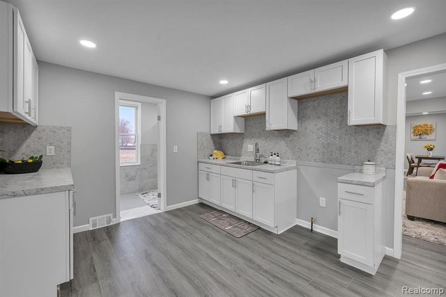 7519 Barrie Street, Dearborn, MI 48126