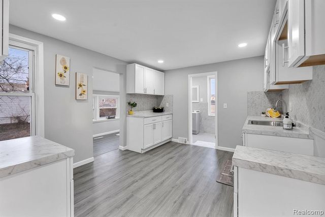 7519 Barrie Street, Dearborn, MI 48126