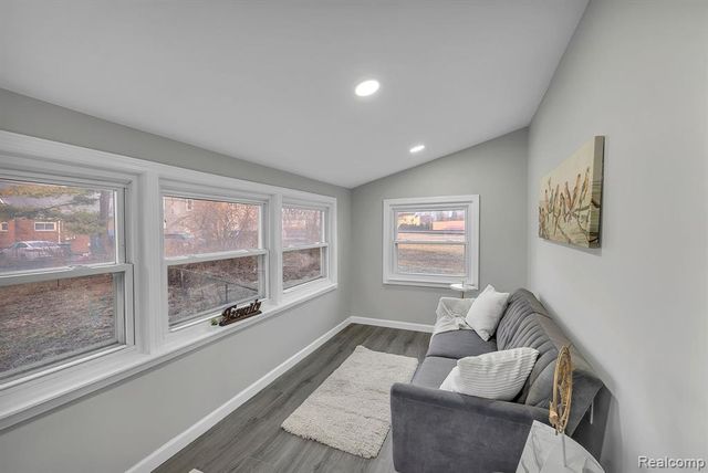 7519 Barrie Street, Dearborn, MI 48126