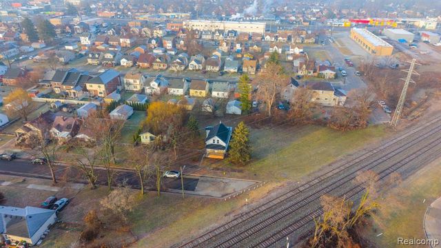 7519 Barrie Street, Dearborn, MI 48126