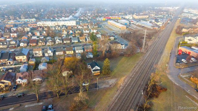 7519 Barrie Street, Dearborn, MI 48126