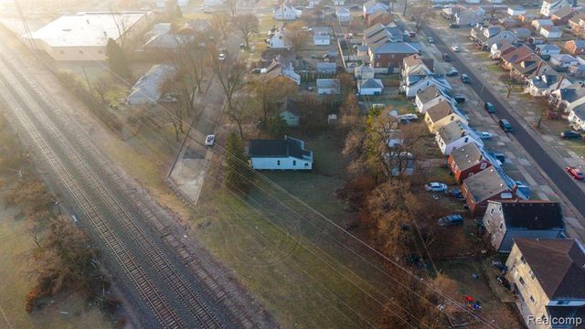 7519 Barrie Street, Dearborn, MI 48126