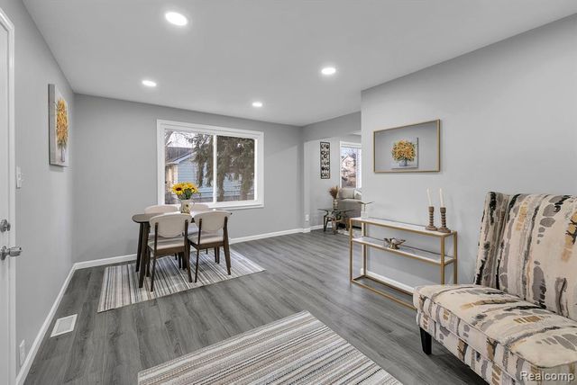 7519 Barrie Street, Dearborn, MI 48126