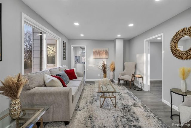 7519 Barrie Street, Dearborn, MI 48126