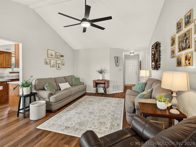 1240 E 163rd Street N, Skiatook, OK 74070