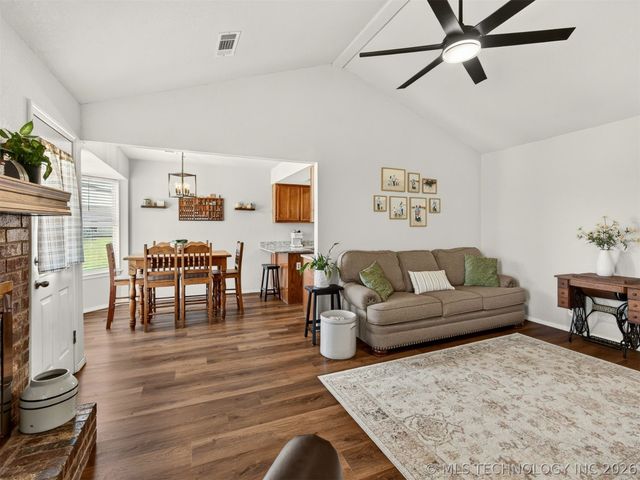 1240 E 163rd Street N, Skiatook, OK 74070
