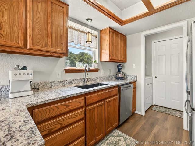 1240 E 163rd Street N, Skiatook, OK 74070