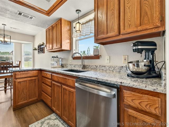1240 E 163rd Street N, Skiatook, OK 74070