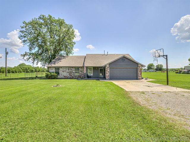 1240 E 163rd Street N, Skiatook, OK 74070