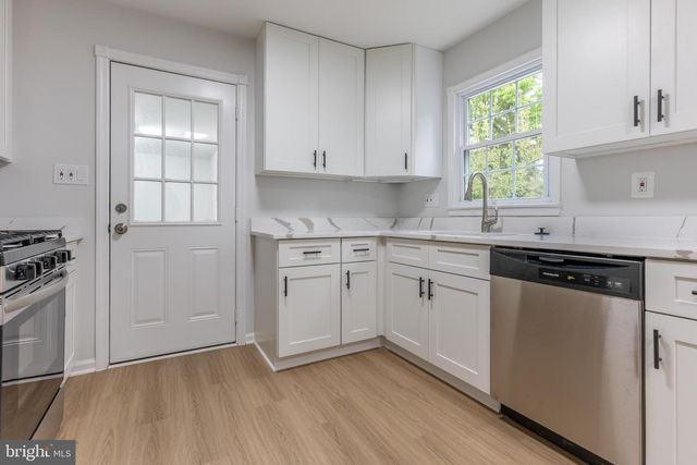 9400 CHATHAM ST, Manassas, VA 20110