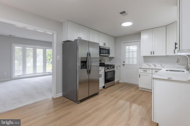 9400 CHATHAM ST, Manassas, VA 20110
