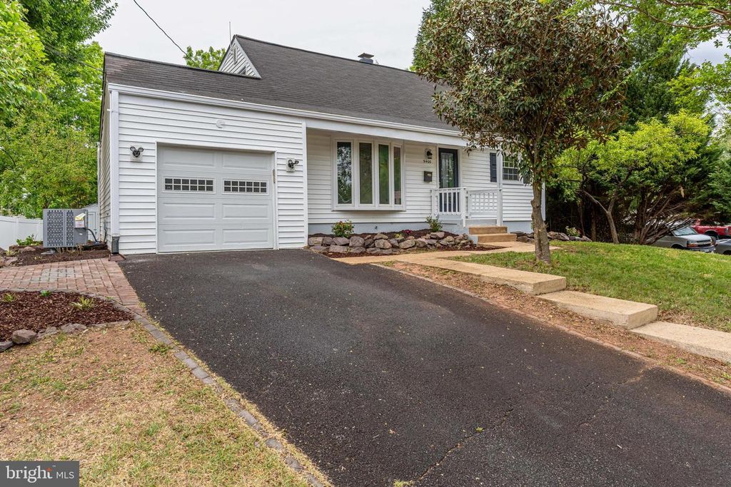 9400 CHATHAM ST, Manassas, VA 20110