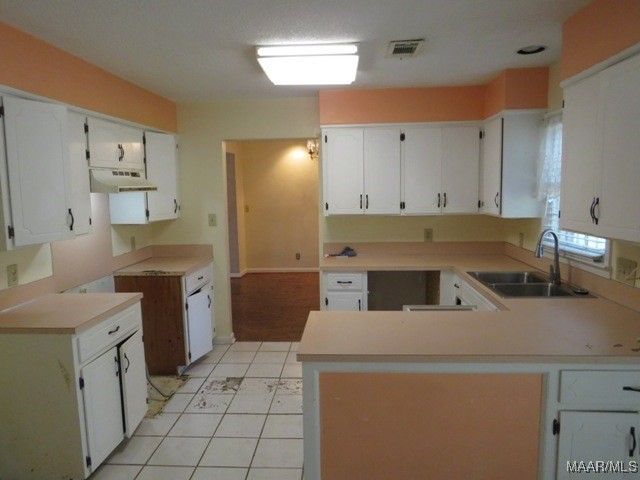 6329 OLD POND Road, Montgomery, AL 36117