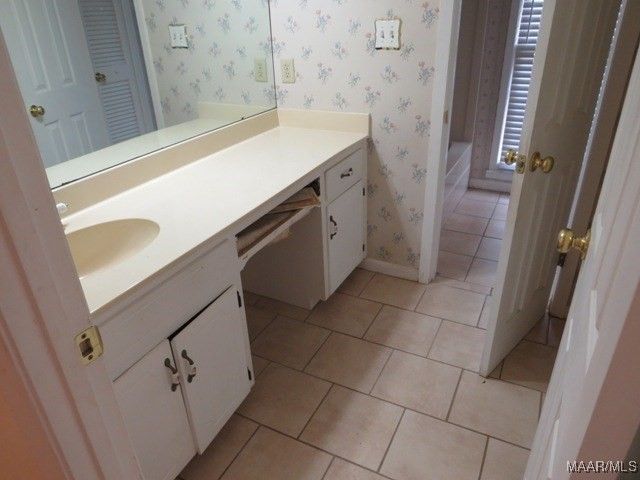 6329 OLD POND Road, Montgomery, AL 36117