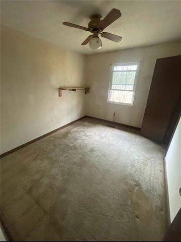 8855 Daerwater Drive, Winston, GA 30187