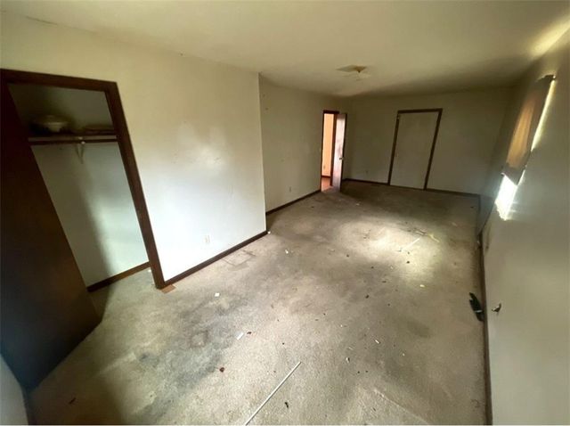 8855 Daerwater Drive, Winston, GA 30187