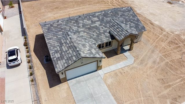 3925 North Mayfield Ranch Road, Pahrump, NV 89060