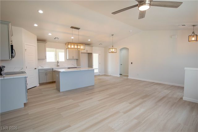 3925 North Mayfield Ranch Road, Pahrump, NV 89060