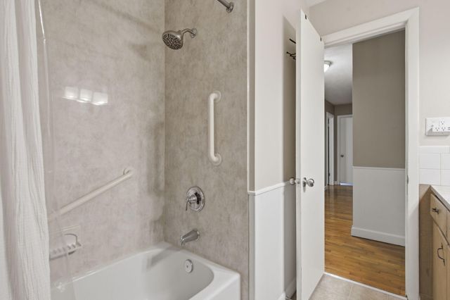 1026 S Bruce Avenue, Springfield, MO 65804