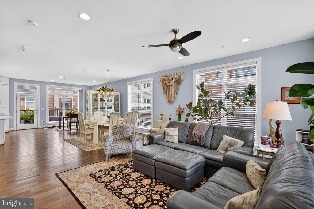 Image 12 of property listing at 3248 ROYAL FERN PL, Rockville, MD 20852