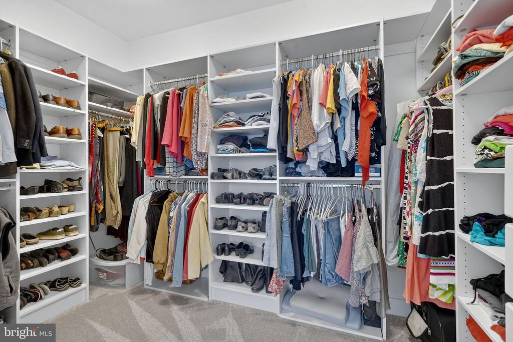 Image 18 of property listing at 3248 ROYAL FERN PL, Rockville, MD 20852