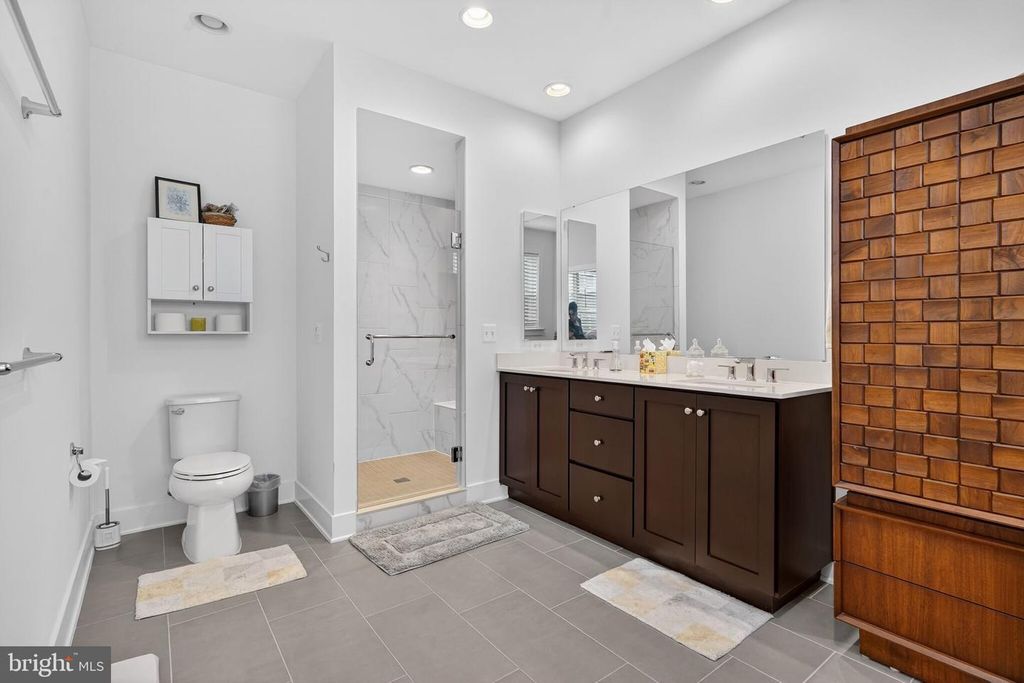 Image 19 of property listing at 3248 ROYAL FERN PL, Rockville, MD 20852