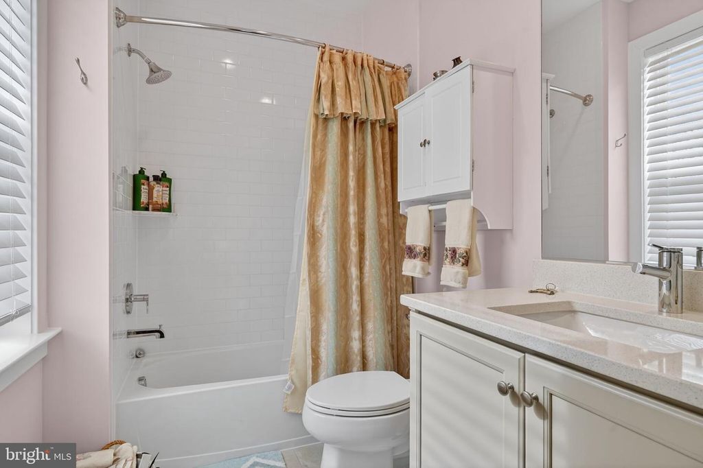 Image 21 of property listing at 3248 ROYAL FERN PL, Rockville, MD 20852