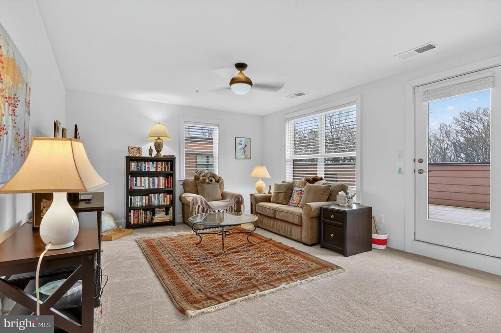 Image 22 of property listing at 3248 ROYAL FERN PL, Rockville, MD 20852