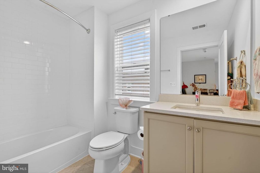 Image 24 of property listing at 3248 ROYAL FERN PL, Rockville, MD 20852