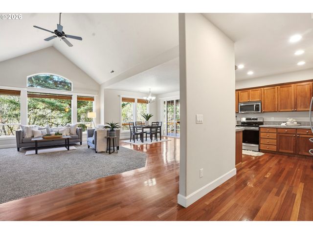 3290 RIDGE POINTE Dr, Forest Grove, OR 97116