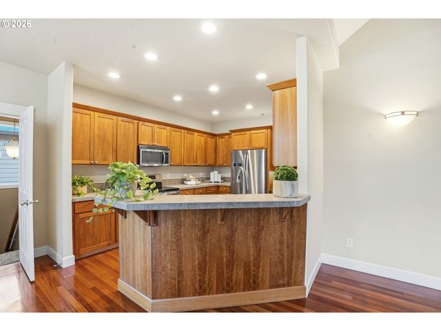 3290 RIDGE POINTE Dr, Forest Grove, OR 97116