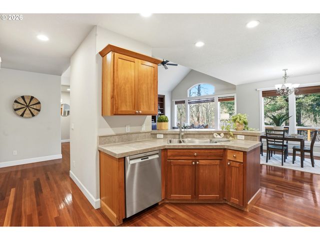 3290 RIDGE POINTE Dr, Forest Grove, OR 97116