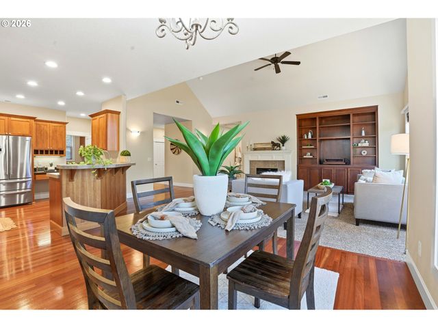 3290 RIDGE POINTE Dr, Forest Grove, OR 97116