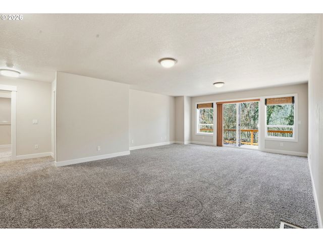 3290 RIDGE POINTE Dr, Forest Grove, OR 97116