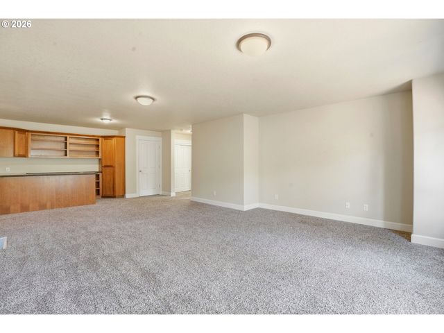 3290 RIDGE POINTE Dr, Forest Grove, OR 97116