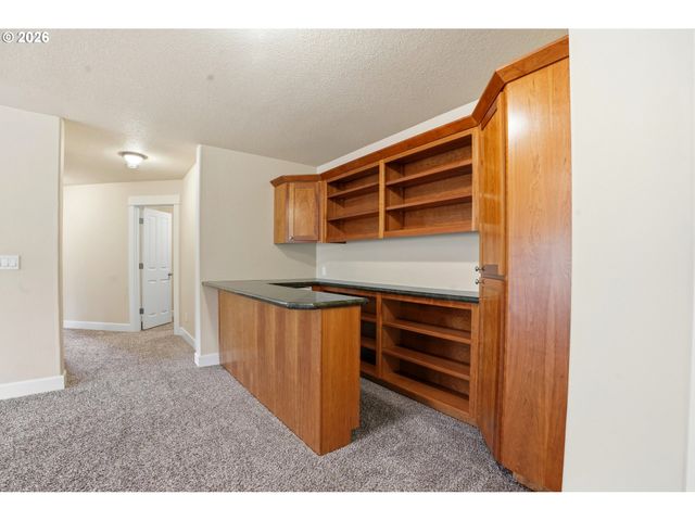 3290 RIDGE POINTE Dr, Forest Grove, OR 97116