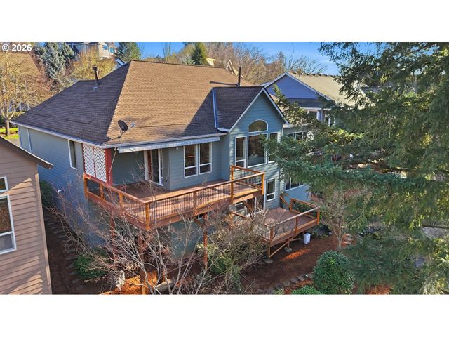 3290 RIDGE POINTE Dr, Forest Grove, OR 97116