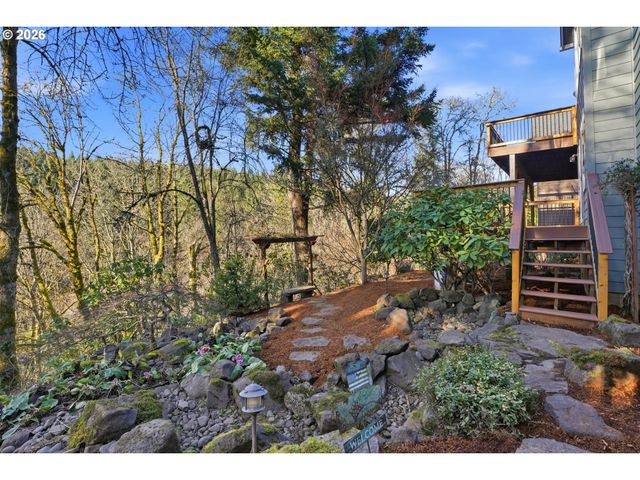 3290 RIDGE POINTE Dr, Forest Grove, OR 97116