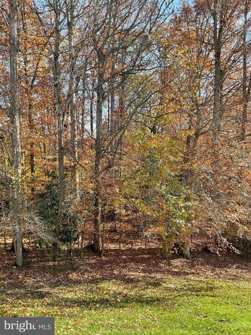 11819 TROIKA CT, Woodbridge, VA 22192