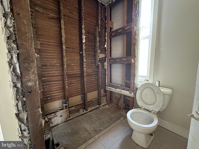 853 MERCER ST, Philadelphia, PA 19125