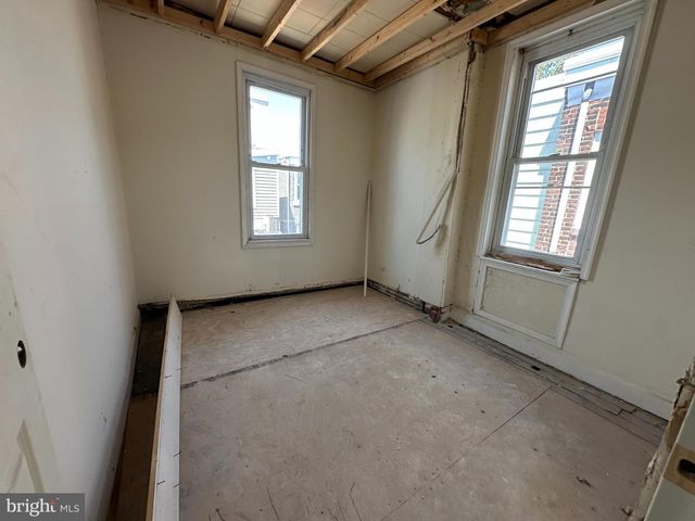 853 MERCER ST, Philadelphia, PA 19125