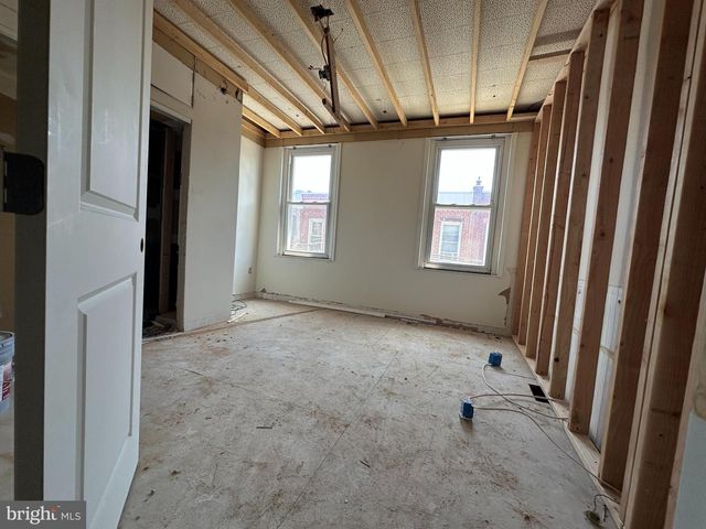 853 MERCER ST, Philadelphia, PA 19125