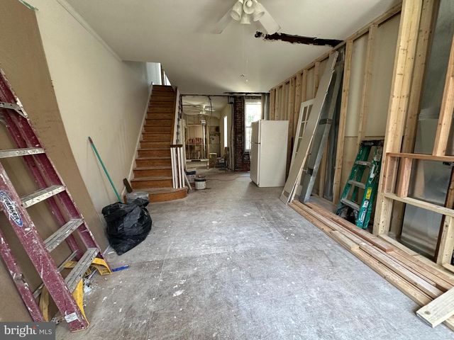 853 MERCER ST, Philadelphia, PA 19125