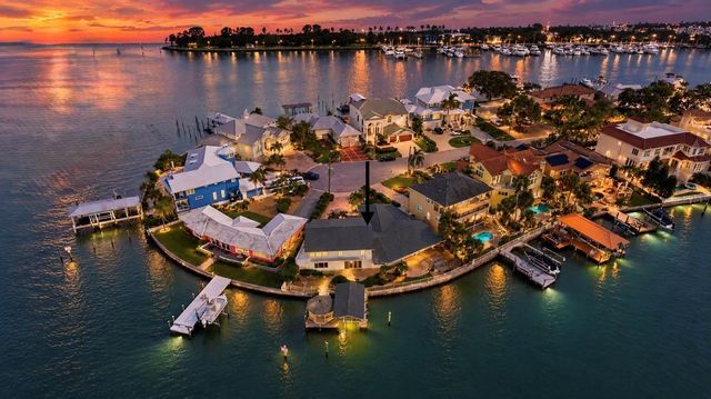 290 BAYSIDE DRIVE, Clearwater Beach, FL 33767