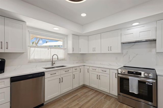 290 BAYSIDE DRIVE, Clearwater Beach, FL 33767