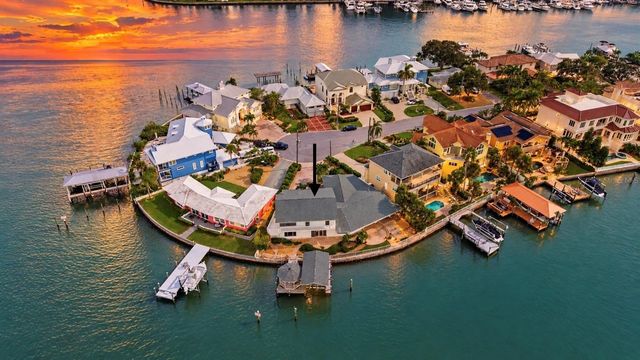 290 BAYSIDE DRIVE, Clearwater Beach, FL 33767