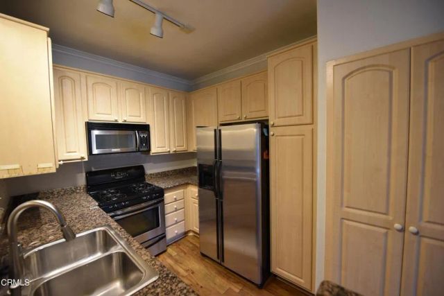 300 N El Molino Avenue 323, Pasadena, CA 91101