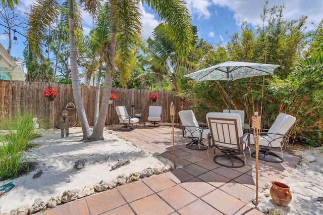 401 LEACH STREET, Englewood, FL 34223