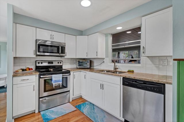 401 LEACH STREET, Englewood, FL 34223