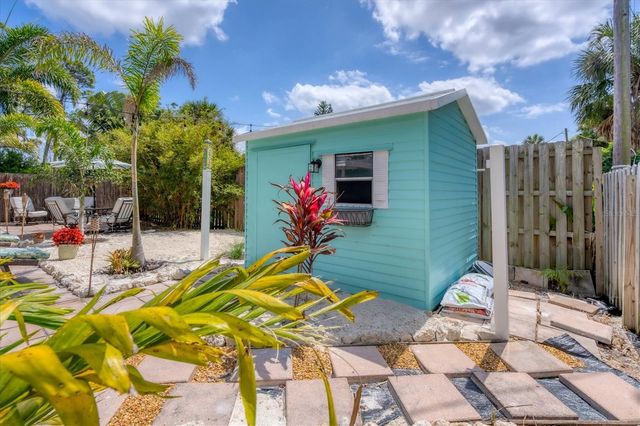 401 LEACH STREET, Englewood, FL 34223